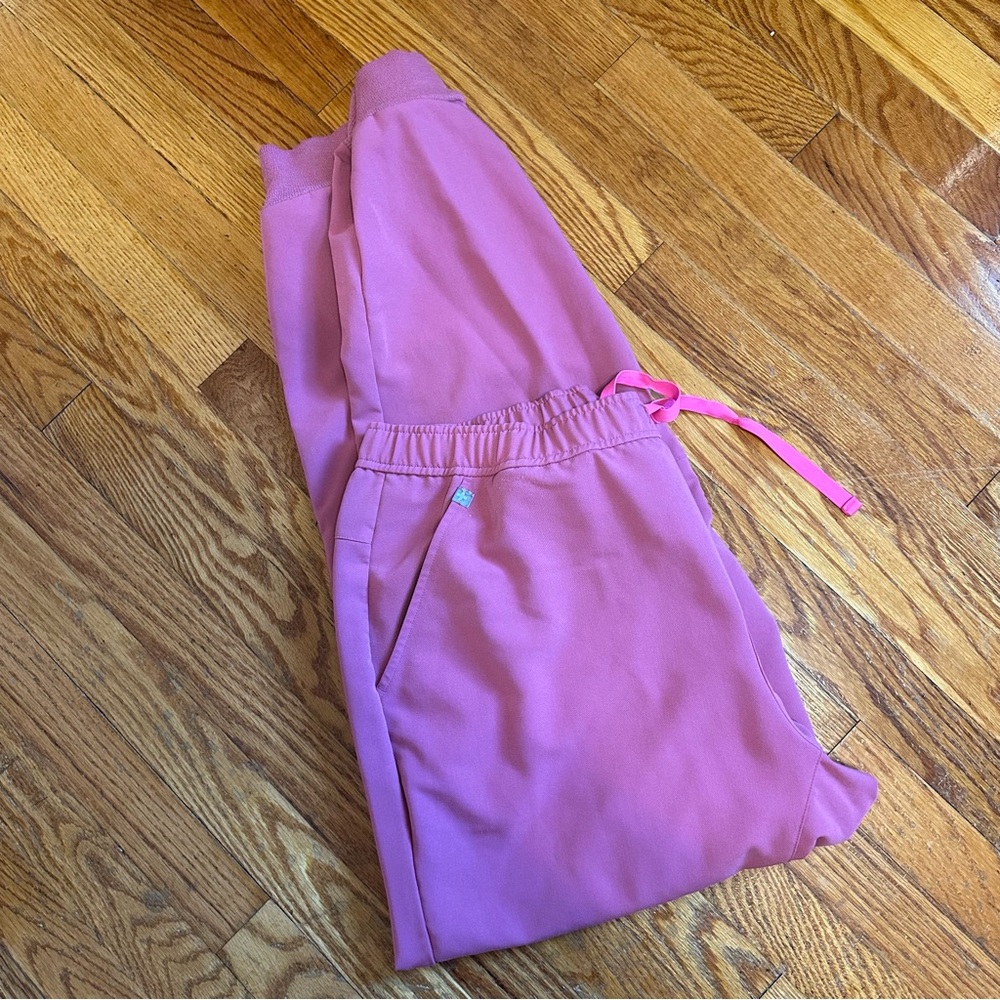 Fig’s Tansen Jogger Scrub Pants